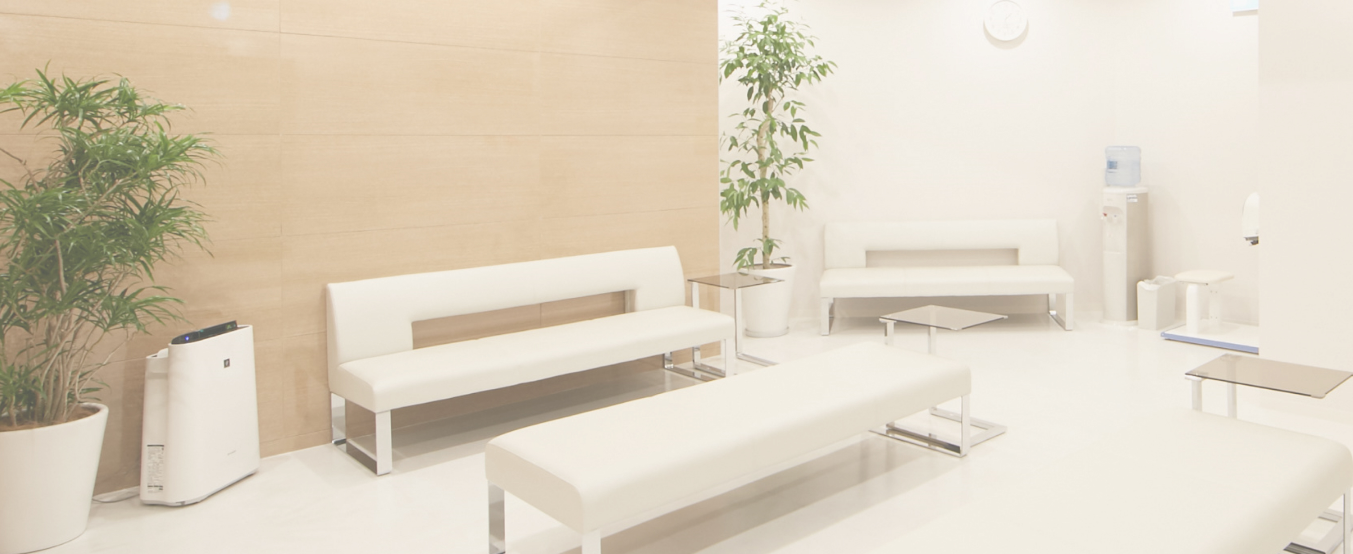 安心をお届けしたい 苦痛の少ない内視鏡検査で早期発見し、治療・予防へ消化器疾患・肝臓疾患についての最新かつ高水準の医療を提供します 「心斎橋駅」より徒歩5分 「四ツ橋駅」6番出口すぐ 日本消化器内視鏡学会認定 消化器内視鏡専門医 平日19時まで診療 土曜も診療