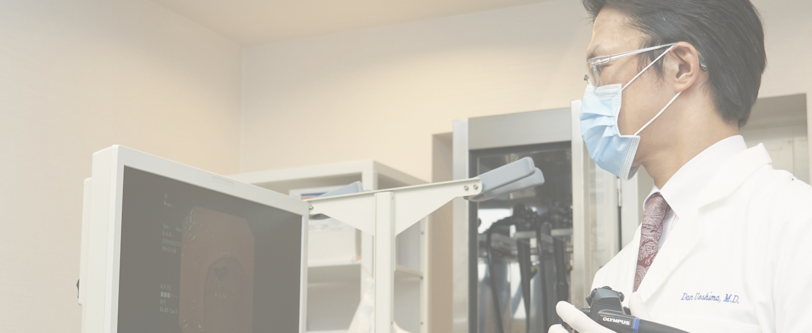 安心をお届けしたい 苦痛の少ない内視鏡検査で早期発見し、治療・予防へ消化器疾患・肝臓疾患についての最新かつ高水準の医療を提供します 「心斎橋駅」より徒歩5分 「四ツ橋駅」6番出口すぐ 日本消化器内視鏡学会認定 消化器内視鏡専門医 平日19時まで診療 土曜も診療